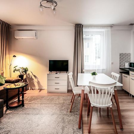 Fully-Furnished Apartment With Air Conditioning For Families, Cracow Old Town คราคูฟ ภายนอก รูปภาพ