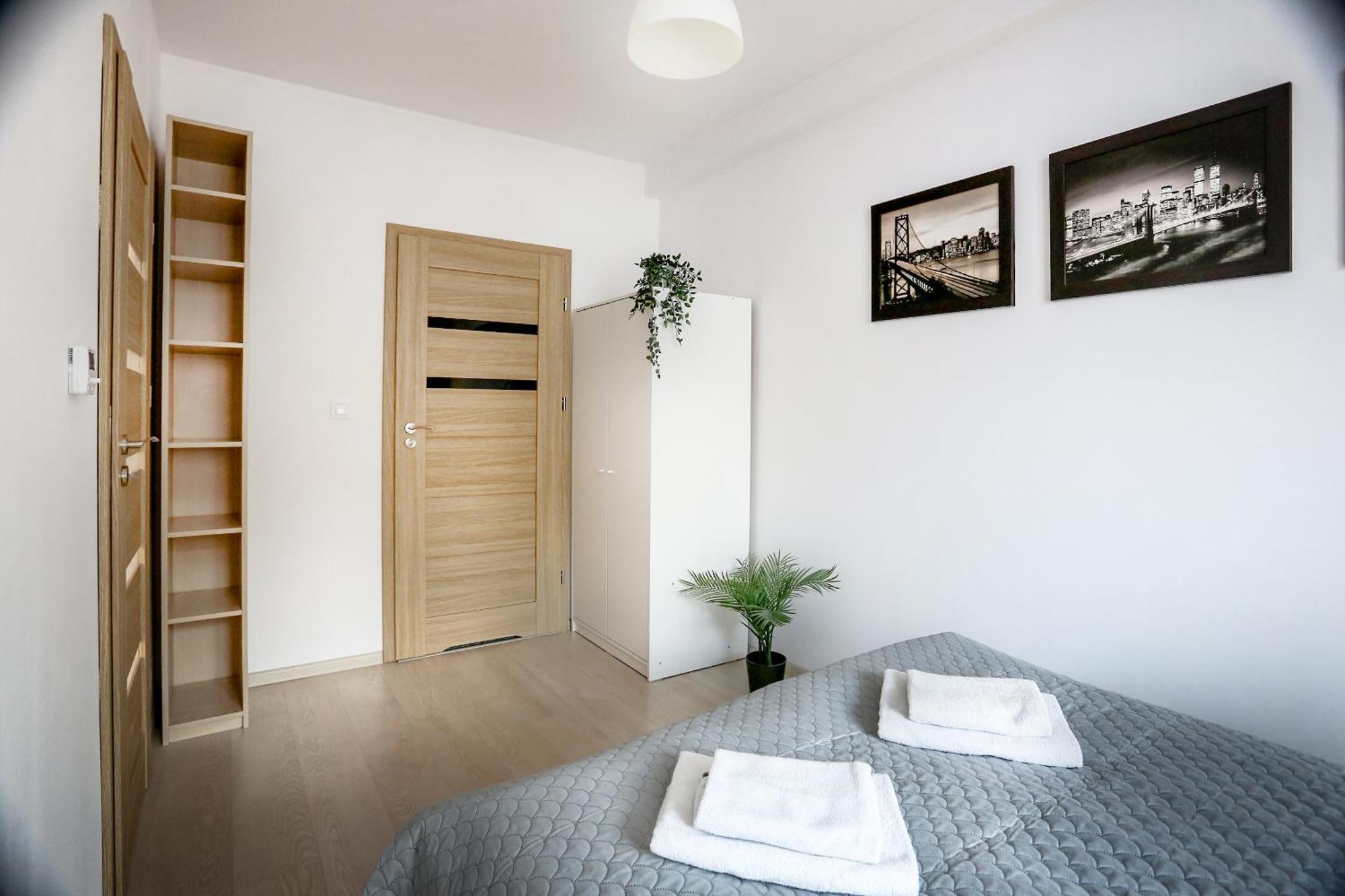Fully-Furnished Apartment With Air Conditioning For Families, Cracow Old Town คราคูฟ ภายนอก รูปภาพ