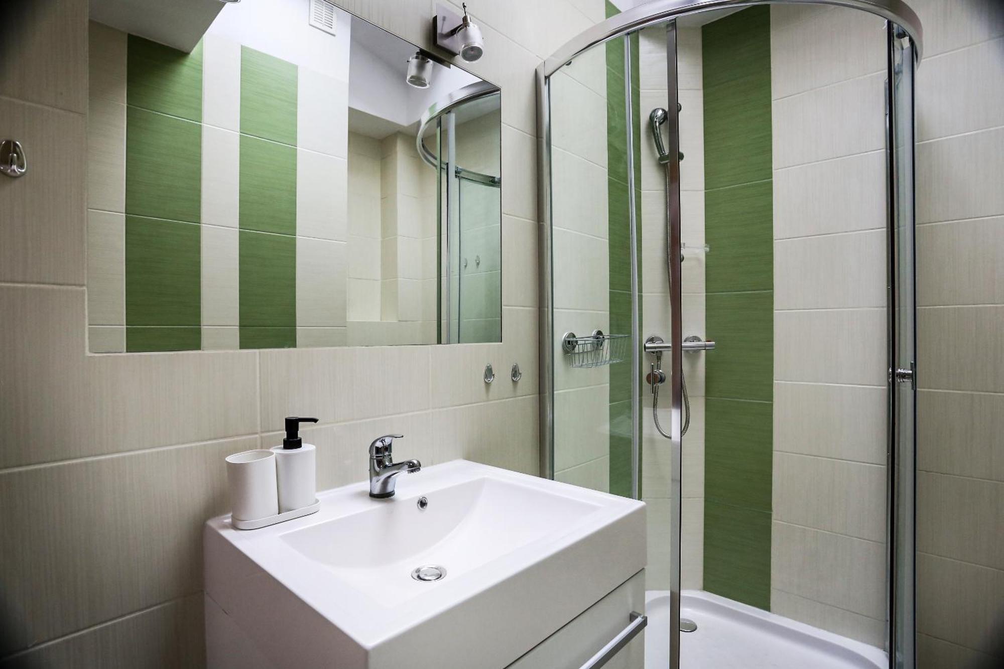 Fully-Furnished Apartment With Air Conditioning For Families, Cracow Old Town คราคูฟ ภายนอก รูปภาพ
