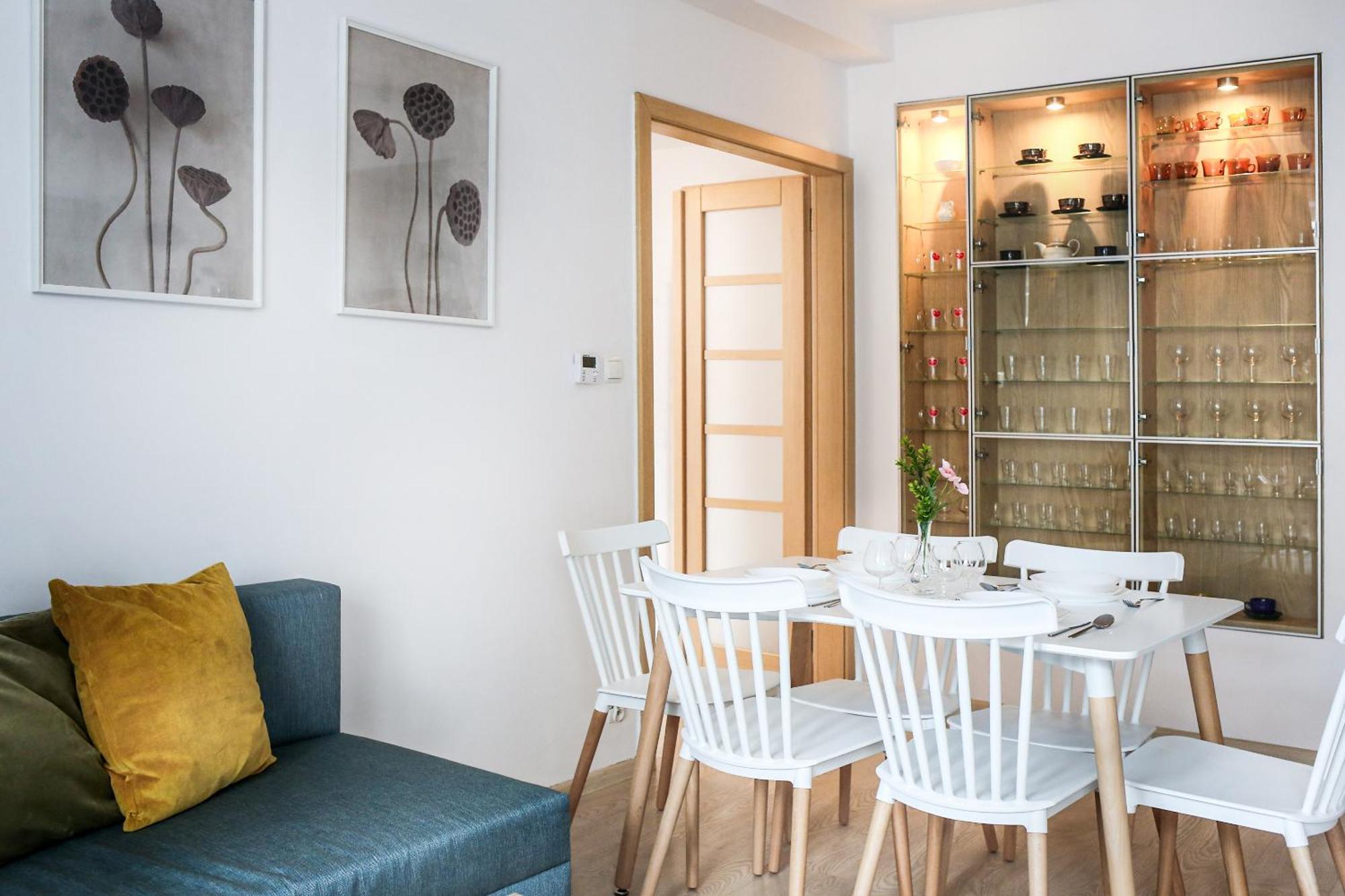 Fully-Furnished Apartment With Air Conditioning For Families, Cracow Old Town คราคูฟ ภายนอก รูปภาพ
