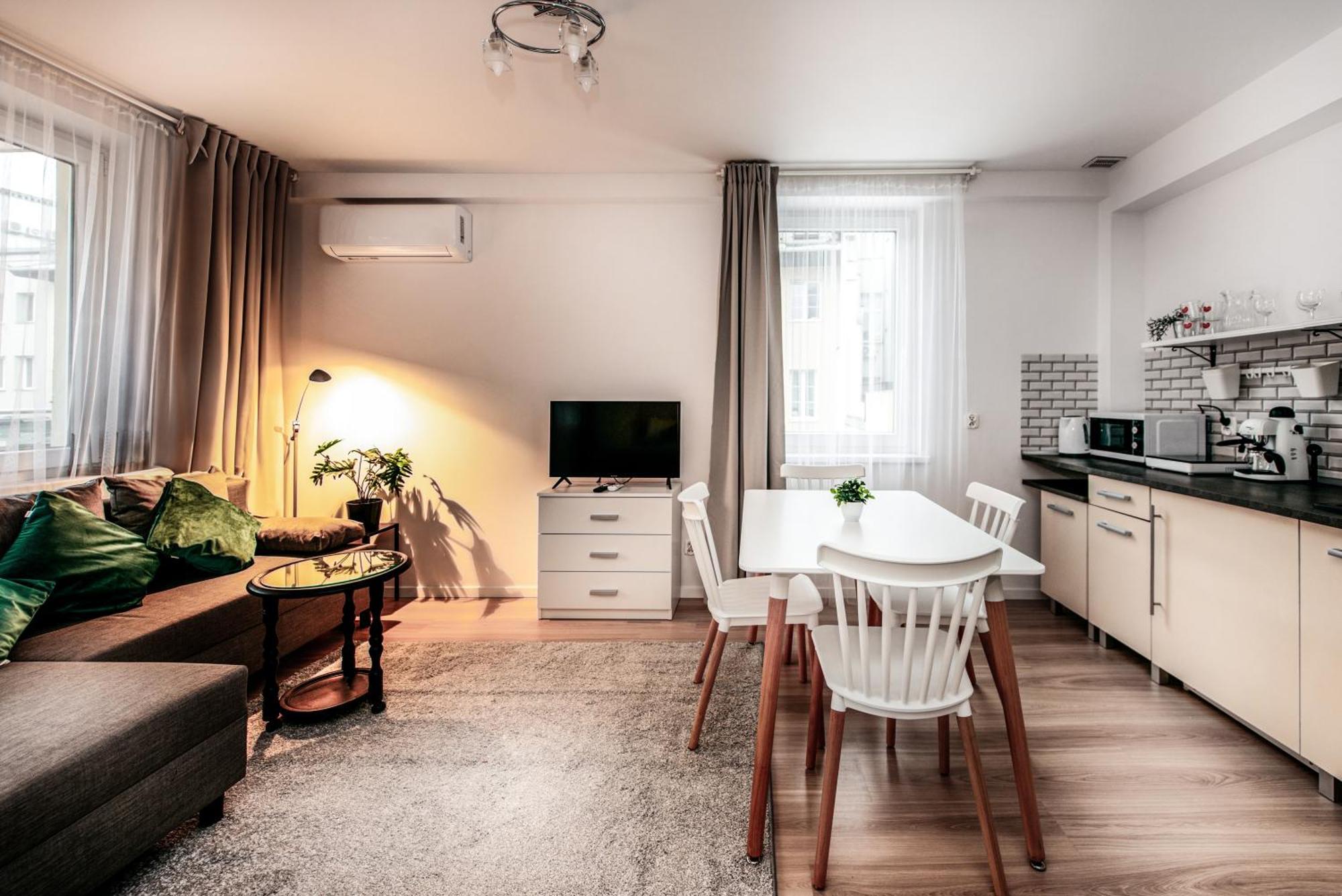 Fully-Furnished Apartment With Air Conditioning For Families, Cracow Old Town คราคูฟ ภายนอก รูปภาพ