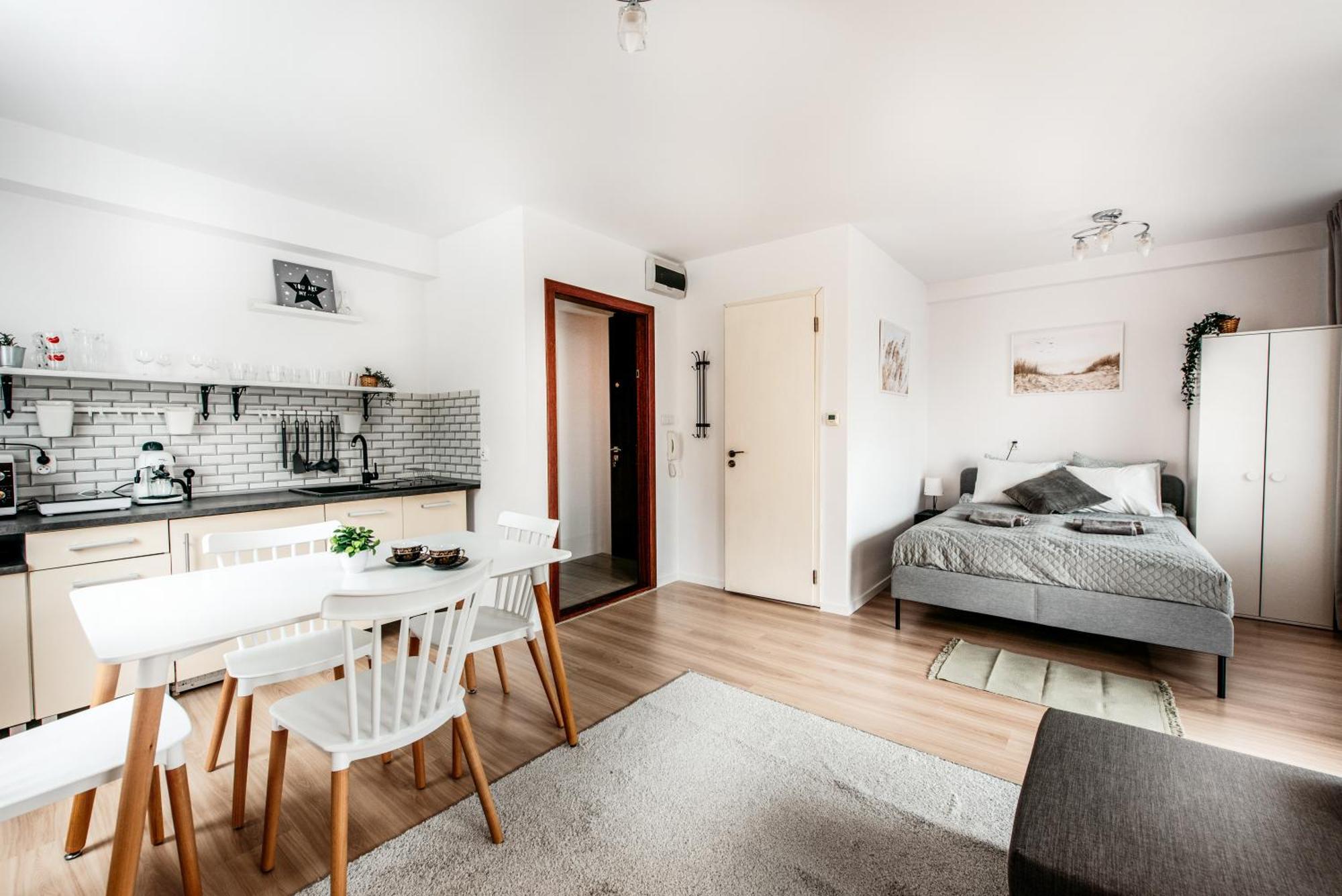 Fully-Furnished Apartment With Air Conditioning For Families, Cracow Old Town คราคูฟ ภายนอก รูปภาพ