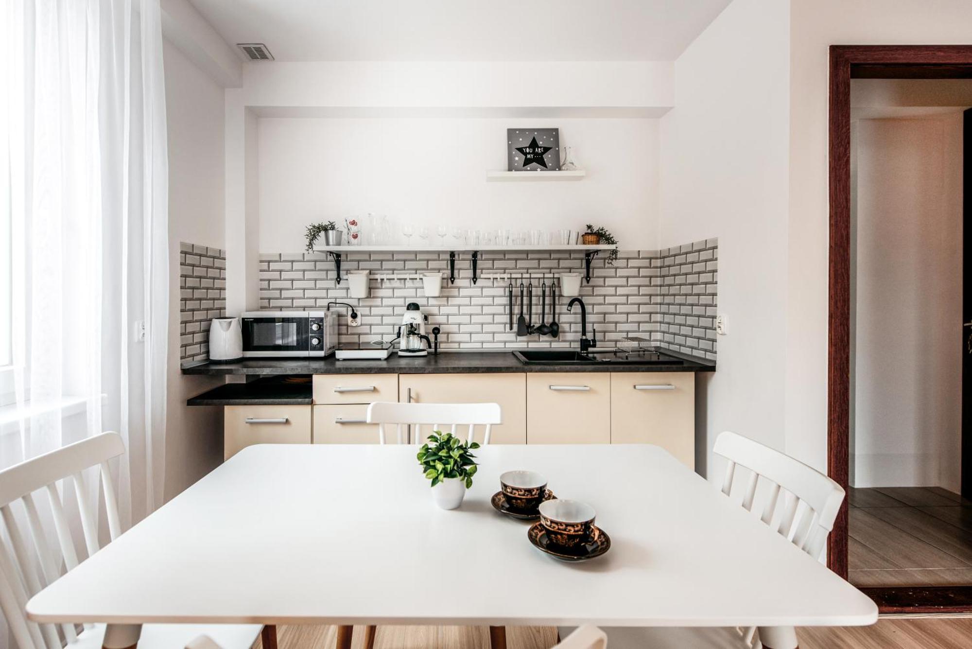 Fully-Furnished Apartment With Air Conditioning For Families, Cracow Old Town คราคูฟ ภายนอก รูปภาพ