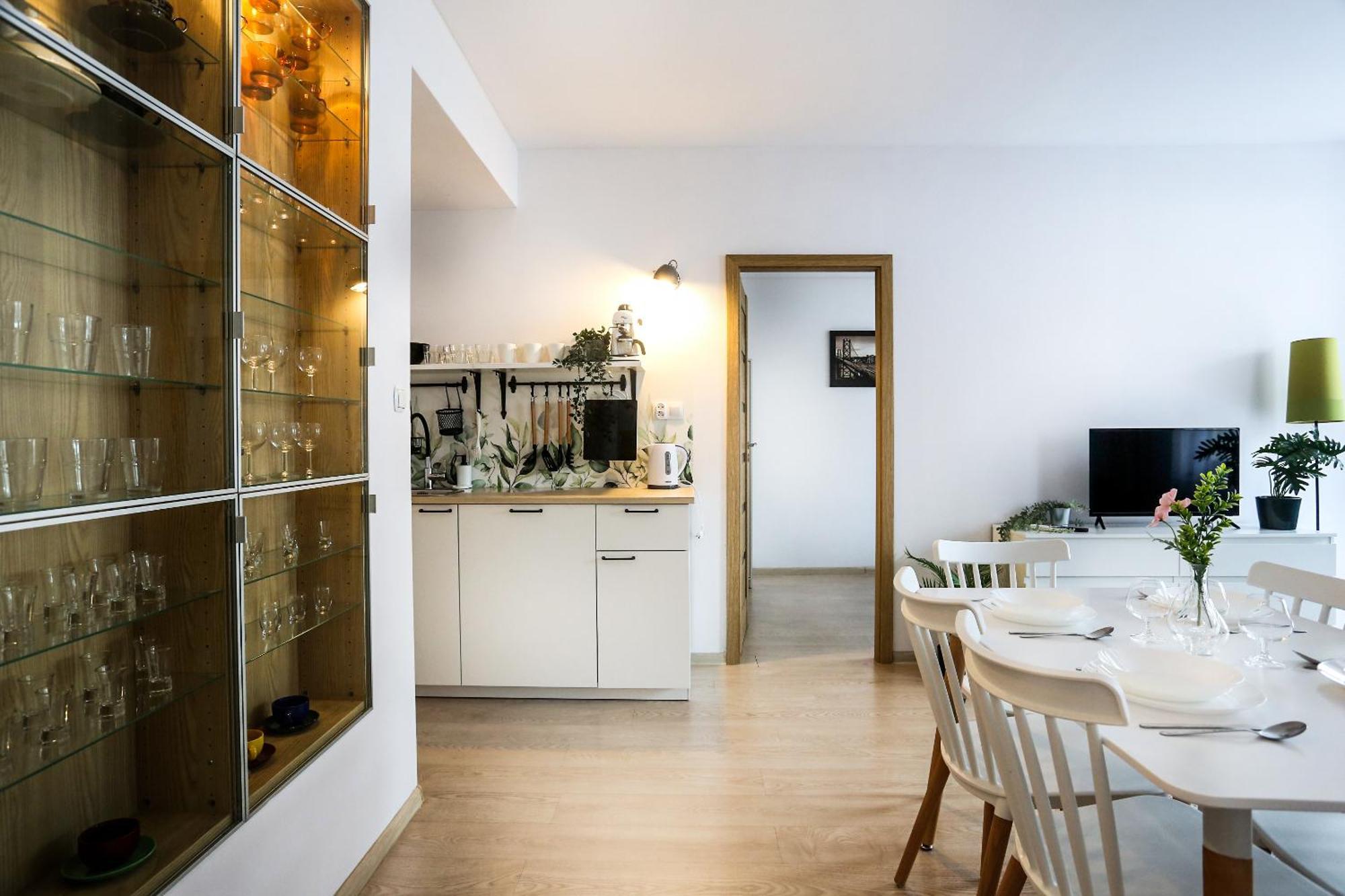 Fully-Furnished Apartment With Air Conditioning For Families, Cracow Old Town คราคูฟ ภายนอก รูปภาพ