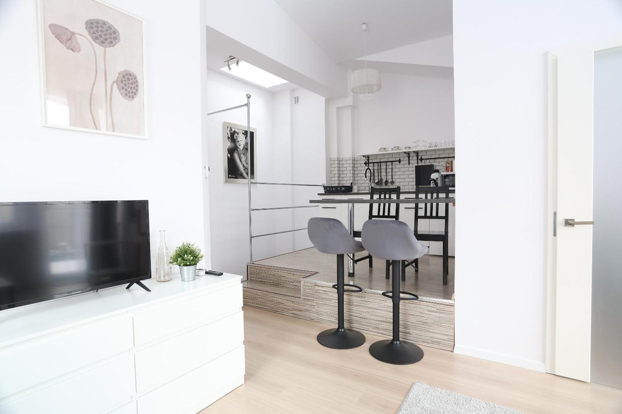 Fully-Furnished Apartment With Air Conditioning For Families, Cracow Old Town คราคูฟ ภายนอก รูปภาพ