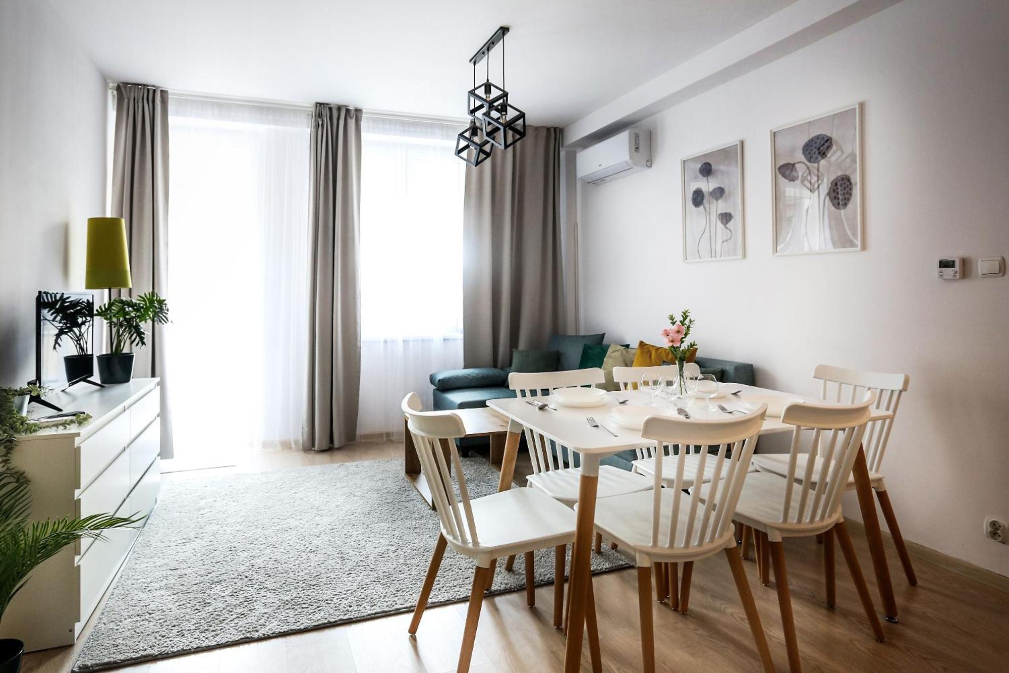Fully-Furnished Apartment With Air Conditioning For Families, Cracow Old Town คราคูฟ ภายนอก รูปภาพ