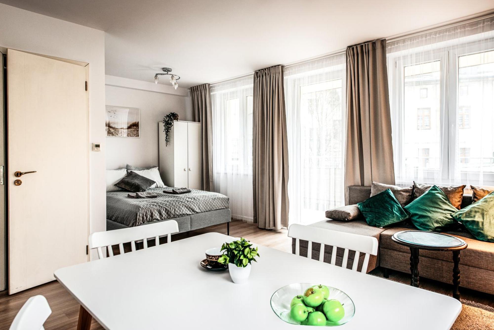 Fully-Furnished Apartment With Air Conditioning For Families, Cracow Old Town คราคูฟ ภายนอก รูปภาพ